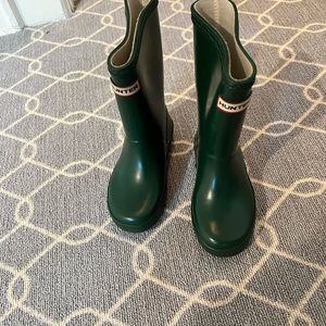Hunter green hunter rain boots never worn